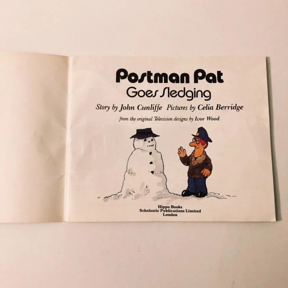 1980s Postman Pat BooksTakes a Message and Goes Sledging - Picture 5 of 16